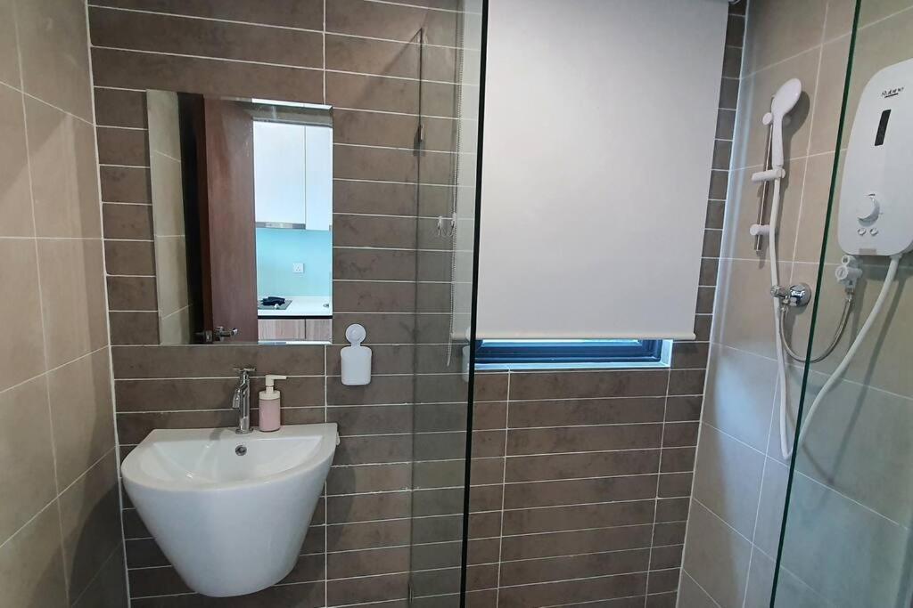 Kozi Square New Sgh Cozy Home Lv5B Kuching Exterior photo